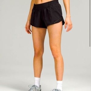 Lululemon Hotty hots! Size 2 2.5